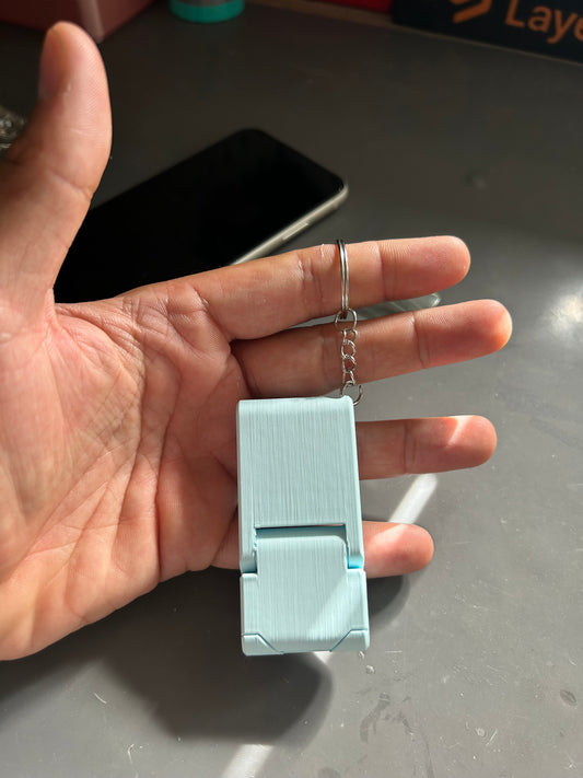 Porta-Chaves 3 em 1 com Suporte para Telemóvel e Abre-Latas